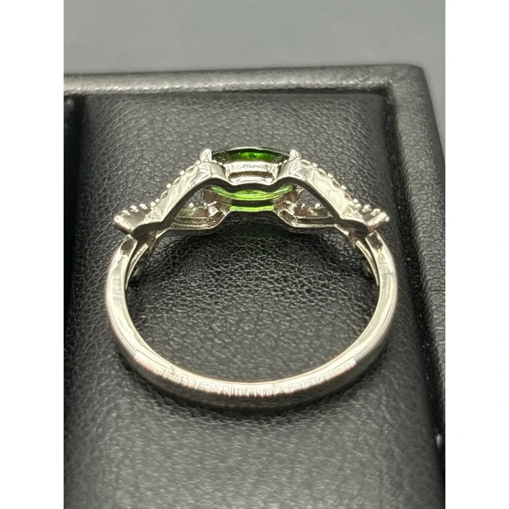 EUC Sterling Silver Chrome Diopside Ring Size 9 F9
